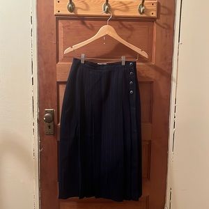 Vintage pleated pencil skirt